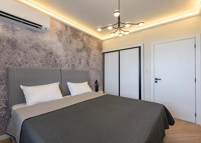 Апартамент Pirin Варна